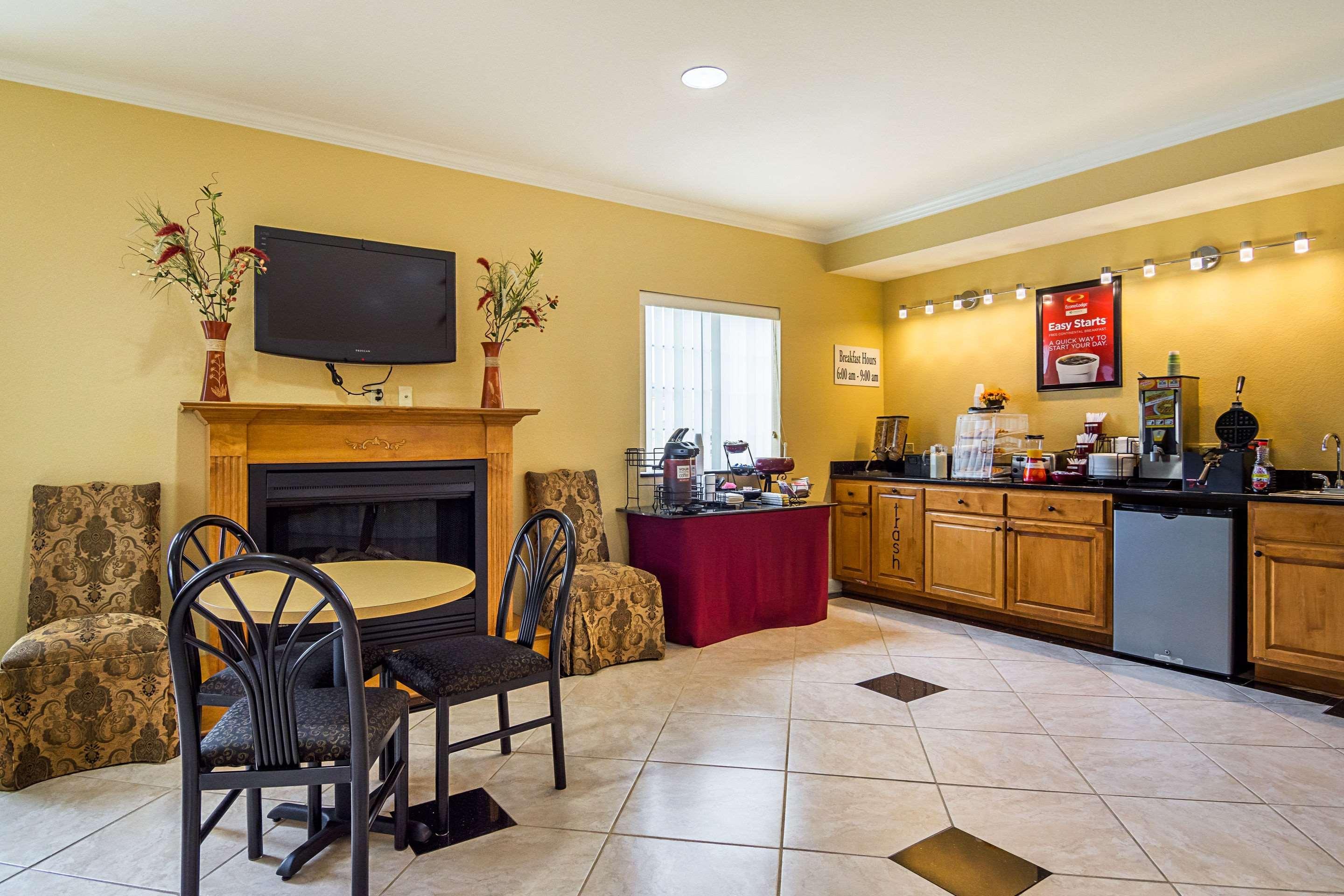 Econo Lodge Inn & Suites Bryant Dış mekan fotoğraf