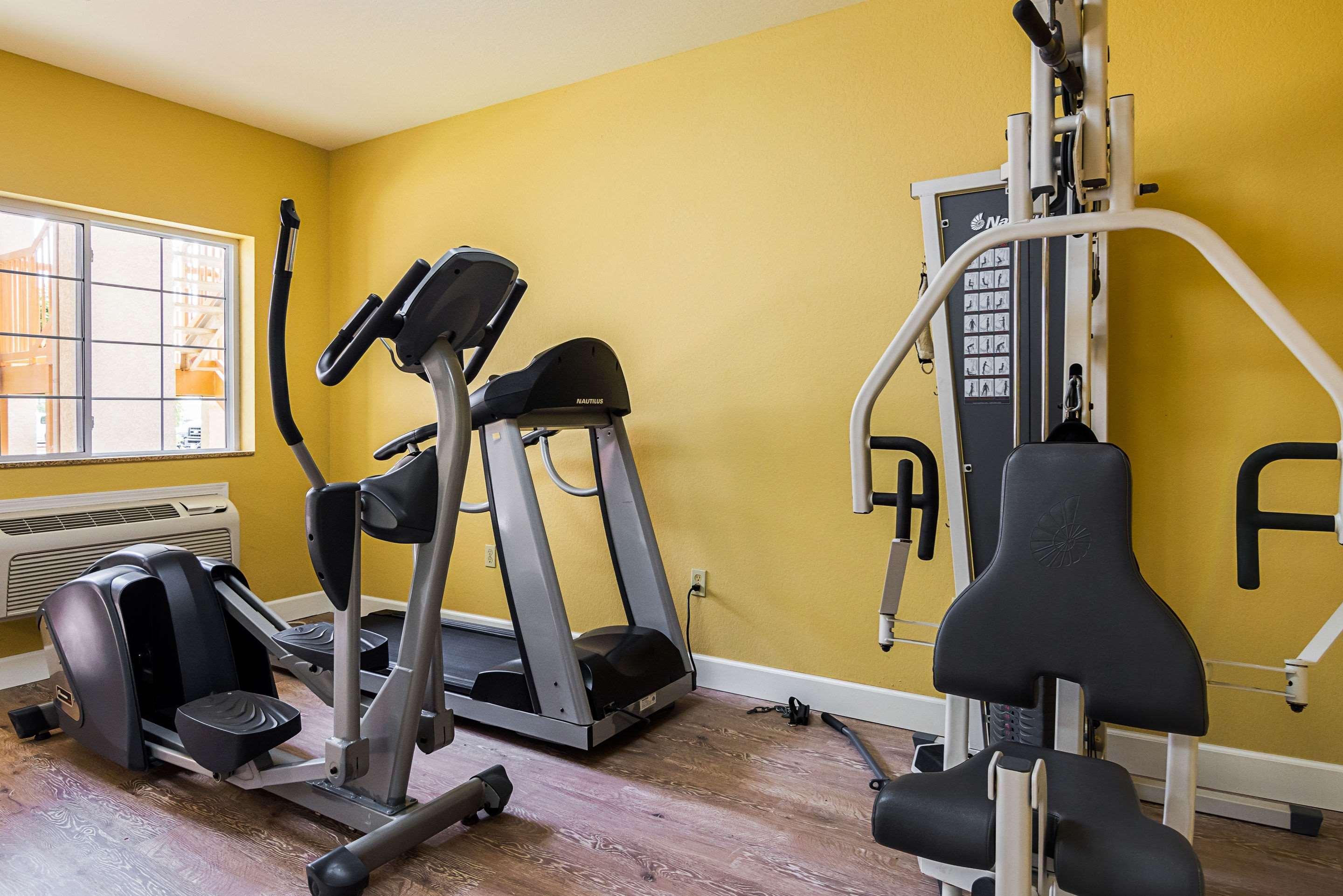 Econo Lodge Inn & Suites Bryant Dış mekan fotoğraf