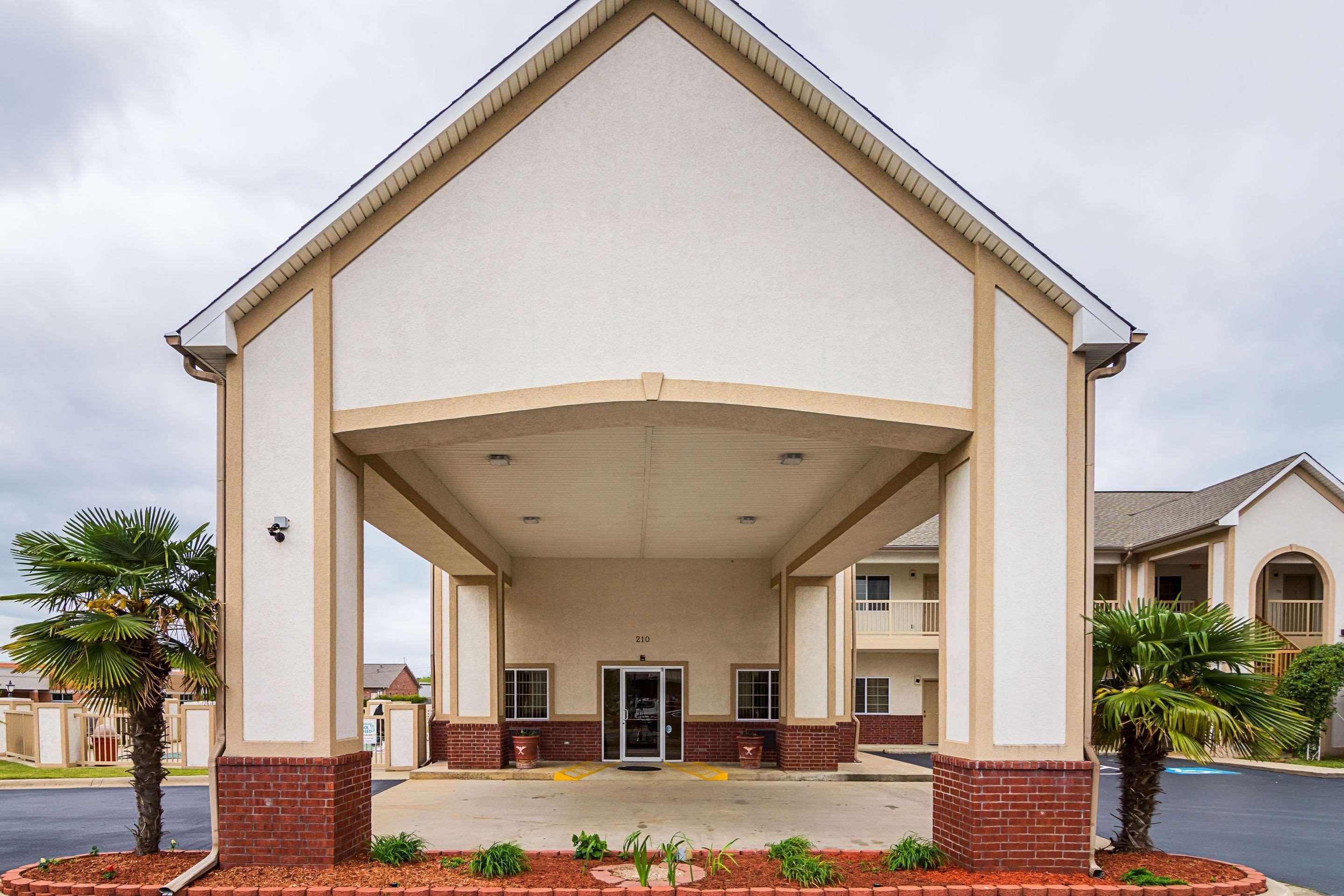 Econo Lodge Inn & Suites Bryant Dış mekan fotoğraf