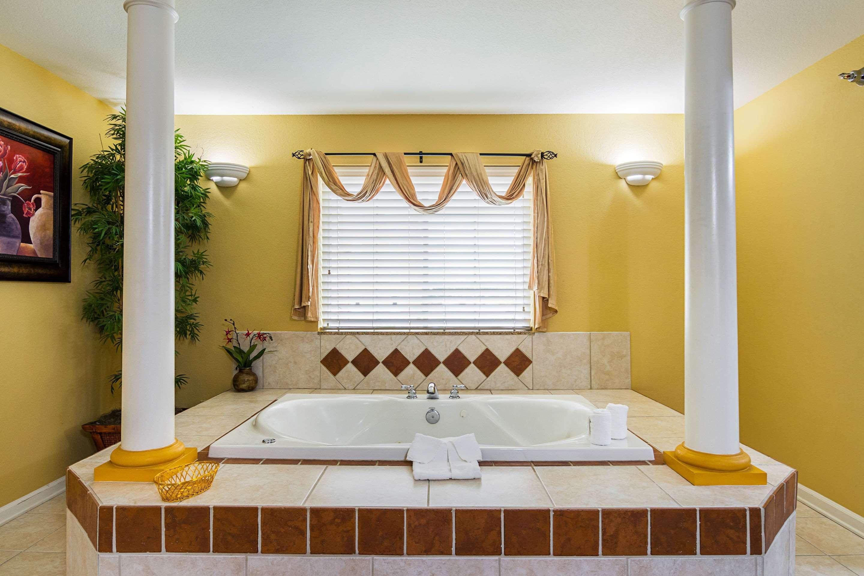 Econo Lodge Inn & Suites Bryant Dış mekan fotoğraf