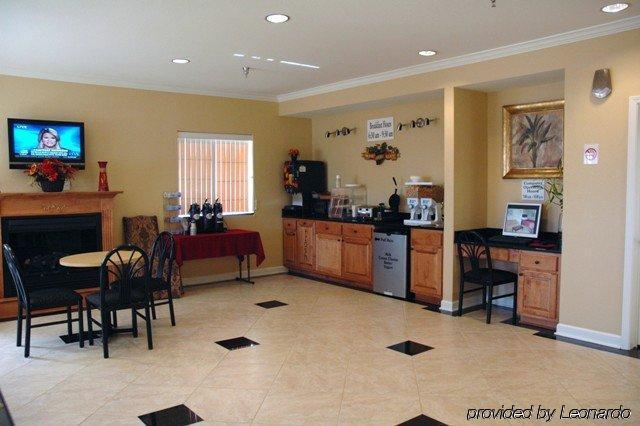 Econo Lodge Inn & Suites Bryant Restoran fotoğraf